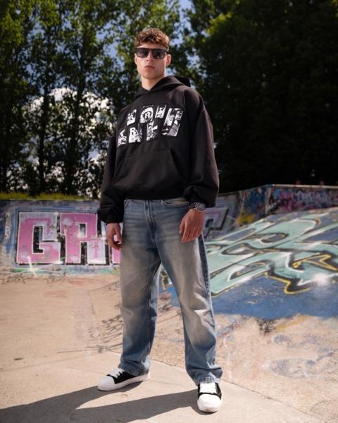 memories-hoodie-black-fitpic